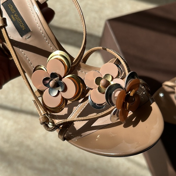 Louis Vuitton Flower Slingback Heels ✨ - Picture 7 of 9